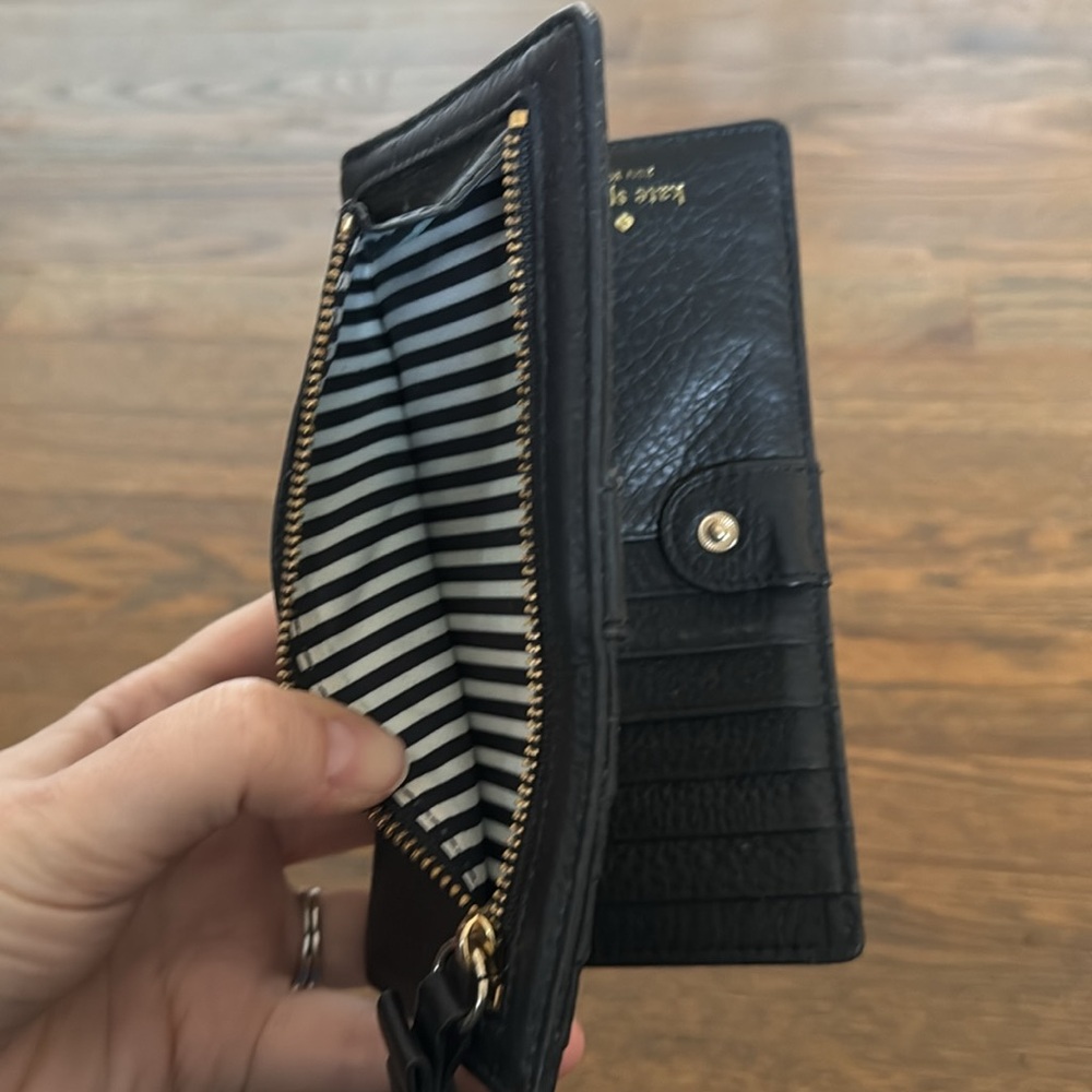 Kate Spade Wallet - Picture 6 of 8